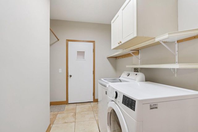 N4371 County Road V, Poynette, WI 53955