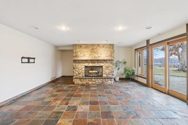 N4371 County Road V, Poynette, WI 53955