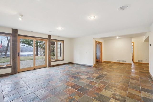 N4371 County Road V, Poynette, WI 53955