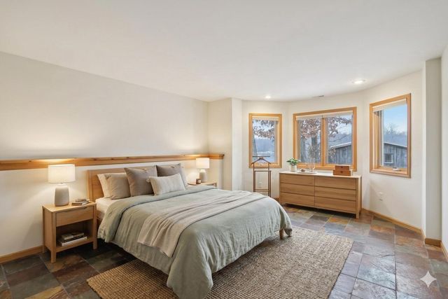 N4371 County Road V, Poynette, WI 53955