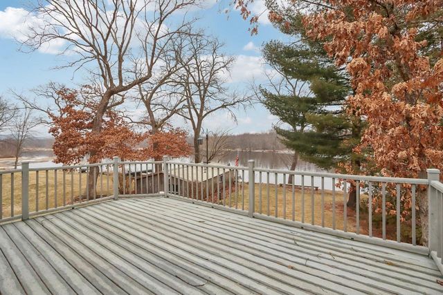 N4371 County Road V, Poynette, WI 53955