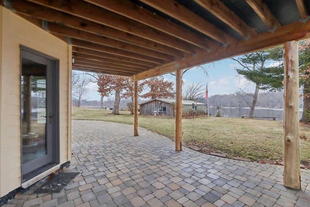 N4371 County Road V, Poynette, WI 53955