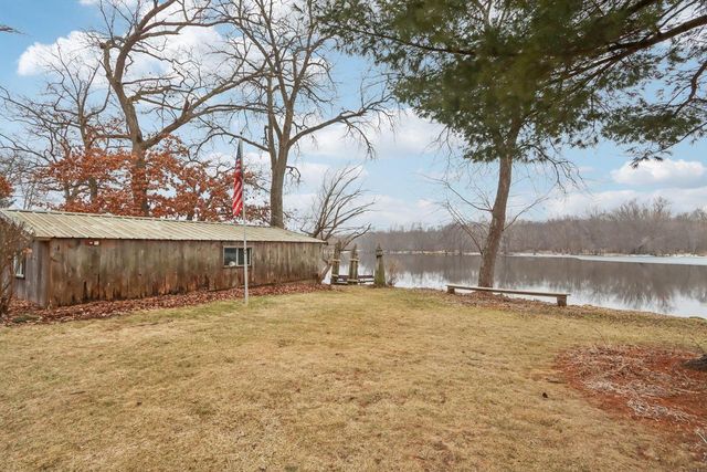 N4371 County Road V, Poynette, WI 53955