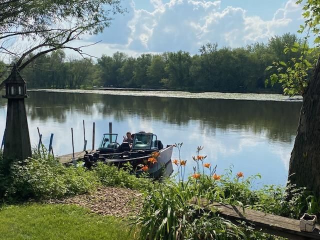 N4371 County Road V, Poynette, WI 53955