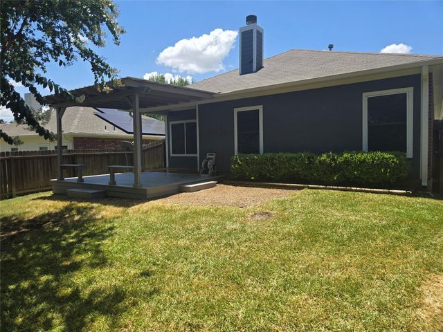 351 Black Cap RUN, Buda, TX 78610
