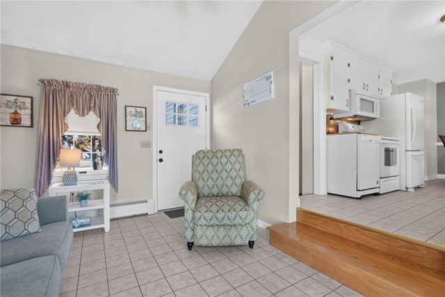 68 Harman Avenue, Seekonk, MA 02771