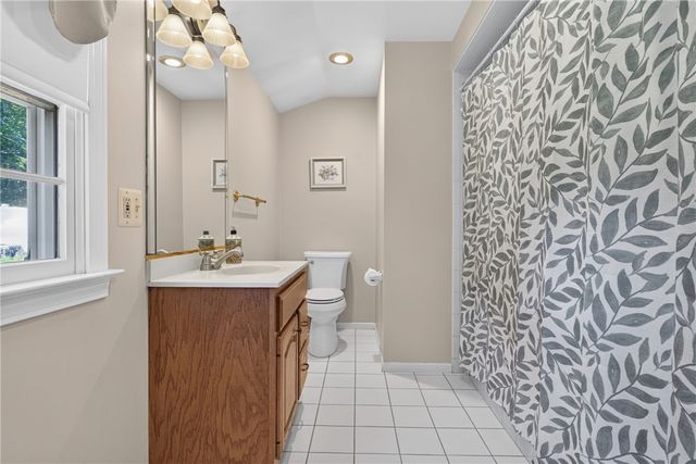 68 Harman Avenue, Seekonk, MA 02771