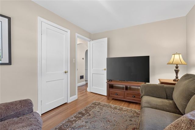 68 Harman Avenue, Seekonk, MA 02771