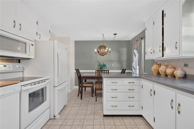 68 Harman Avenue, Seekonk, MA 02771