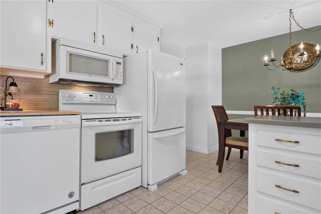 68 Harman Avenue, Seekonk, MA 02771