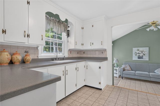 68 Harman Avenue, Seekonk, MA 02771
