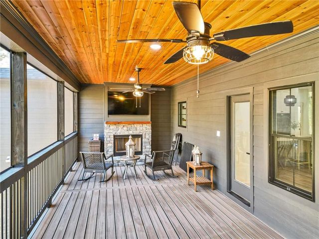 100 Ridge Way, Forsyth, GA 31029