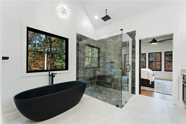 100 Ridge Way, Forsyth, GA 31029