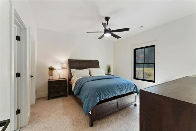 100 Ridge Way, Forsyth, GA 31029