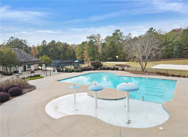 100 Ridge Way, Forsyth, GA 31029