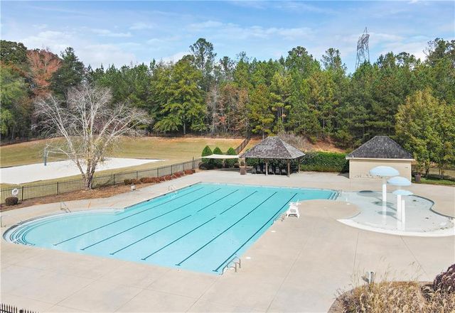 100 Ridge Way, Forsyth, GA 31029