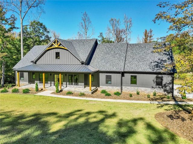 100 Ridge Way, Forsyth, GA 31029