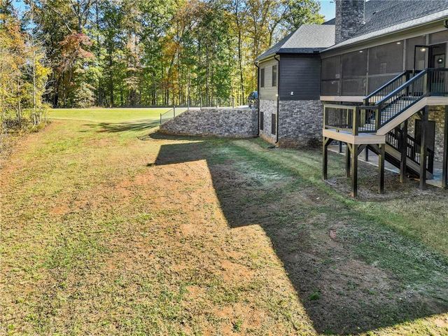 100 Ridge Way, Forsyth, GA 31029