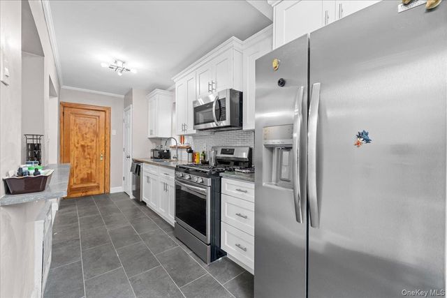 128 Kimball Terrace, Yonkers, NY 10704