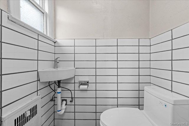 128 Kimball Terrace, Yonkers, NY 10704