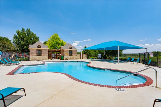 709 Wylie Street, Crowley, TX 76036