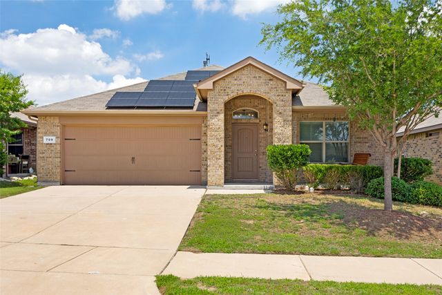 709 Wylie Street, Crowley, TX 76036