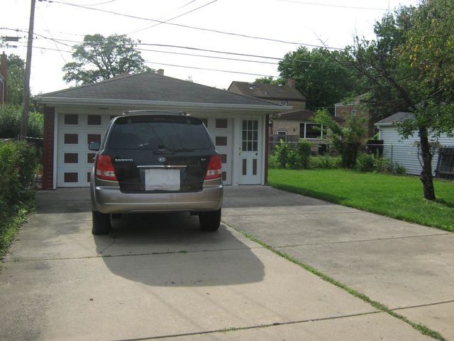 2516 S 7th Avenue, North Riverside, IL 60546