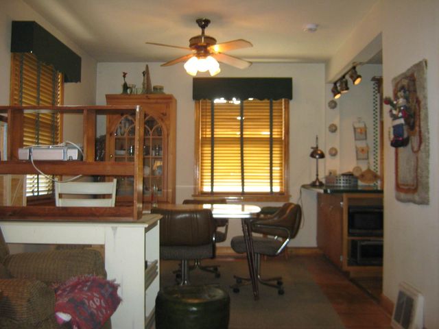 2516 S 7th Avenue, North Riverside, IL 60546