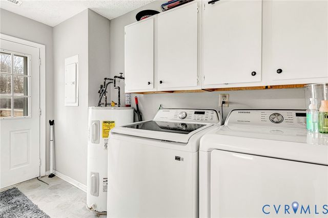 6377 Sledds Lake Rd, Mechanicsville, VA 23111