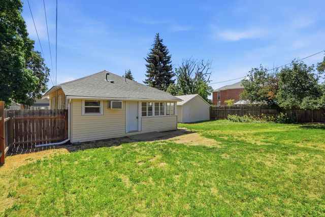 114 2nd St, Cheney, WA 99004