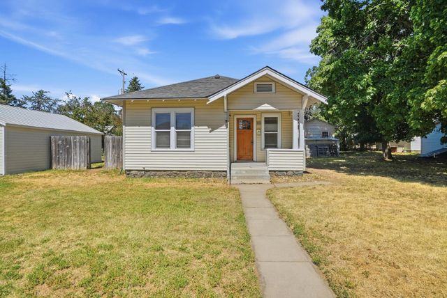 114 2nd St, Cheney, WA 99004