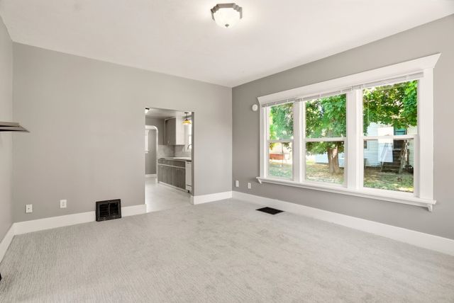114 2nd St, Cheney, WA 99004