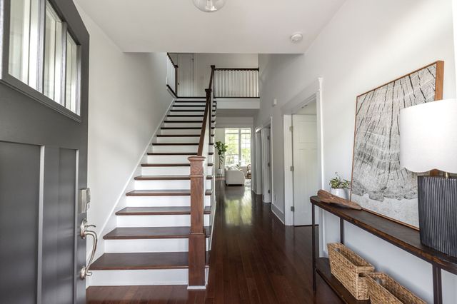 95 McKennell Dr, Nashville, TN 37206