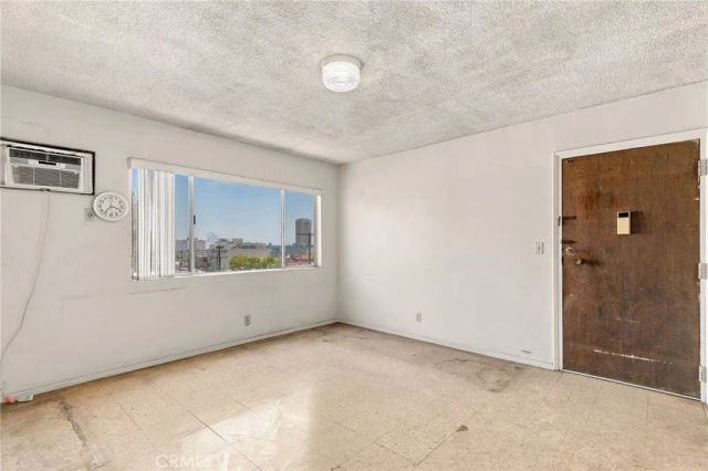 649 Alpine Street, Los Angeles, CA 90012