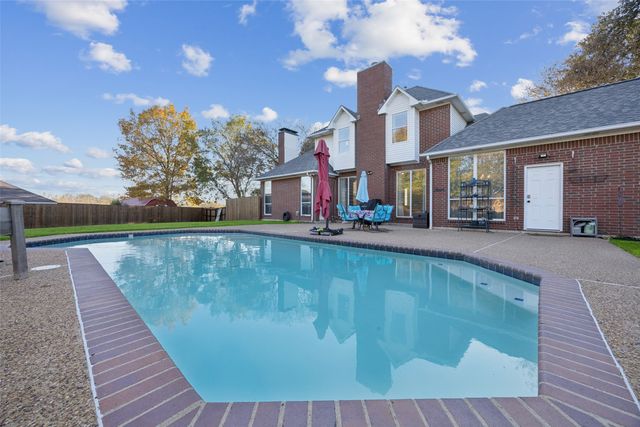 154 Buffalo Creek Drive, Crandall, TX 75114