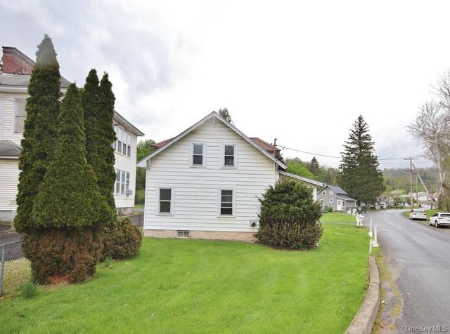 5 Irish Cape Road, Napanoch, NY 12458
