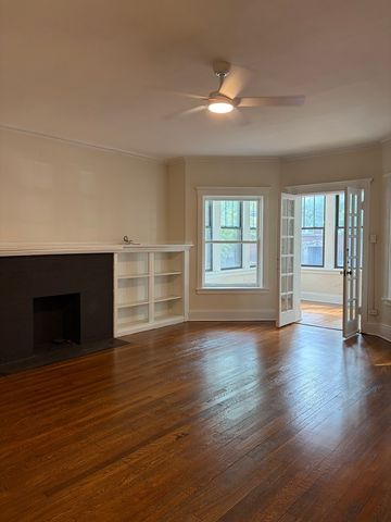 844 W Belle Plaine Avenue 1E, Chicago, IL 60613