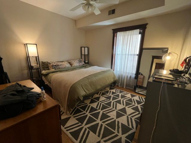 844 W Belle Plaine Avenue 1E, Chicago, IL 60613