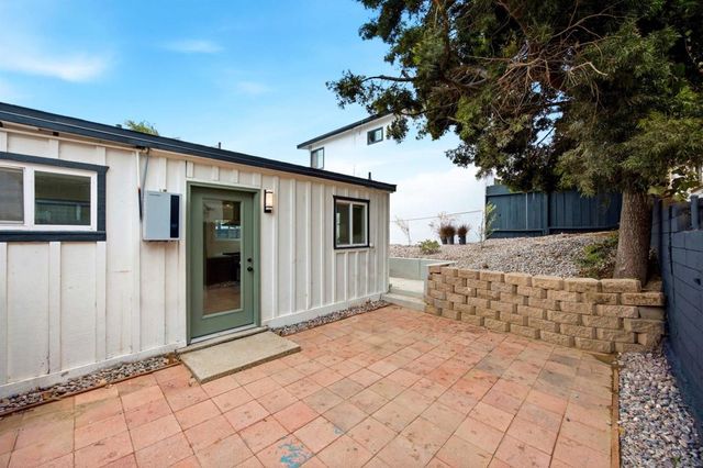 4527 49 Olney St, San Diego, CA 92109