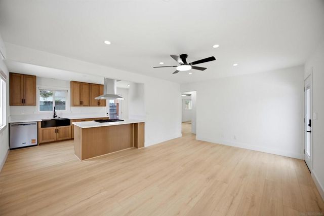 4527 49 Olney St, San Diego, CA 92109