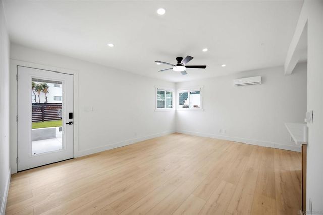 4527 49 Olney St, San Diego, CA 92109