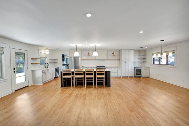 1609 Shell Ave, Midland, TX 79705