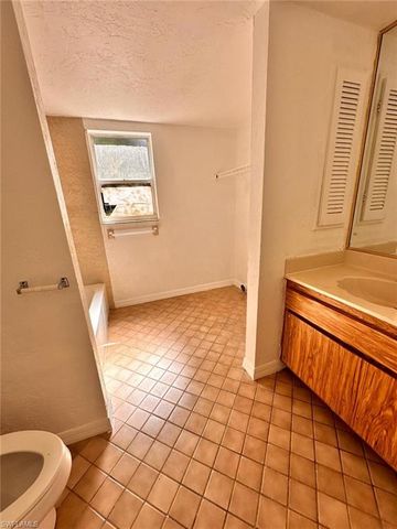 16363 Teresa LN, North Fort Myers, FL 33917