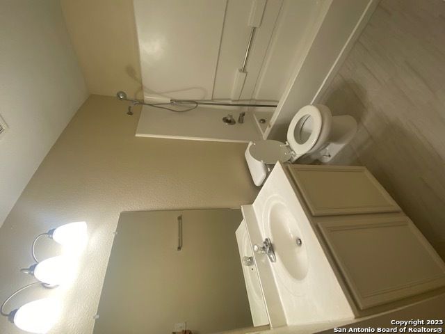 10731 Shaencrossing, San Antonio, TX 78254