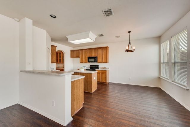 306 Salsbury Drive, Euless, TX 76040