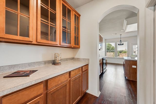 306 Salsbury Drive, Euless, TX 76040