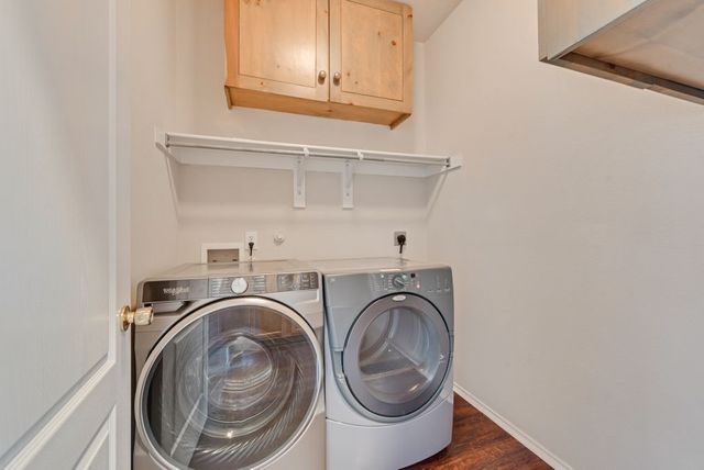 306 Salsbury Drive, Euless, TX 76040