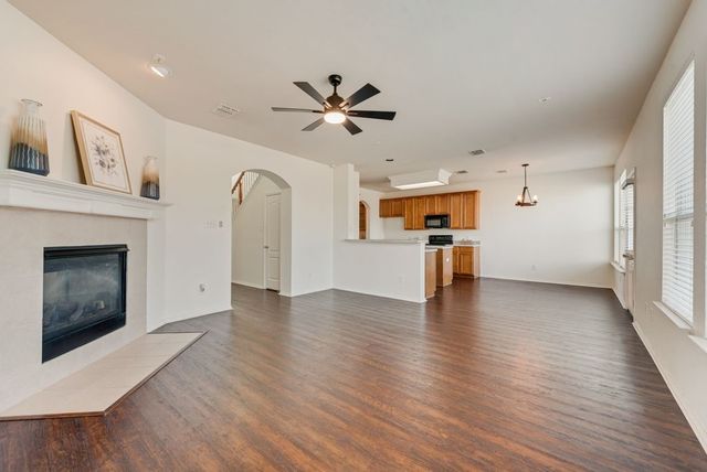 306 Salsbury Drive, Euless, TX 76040