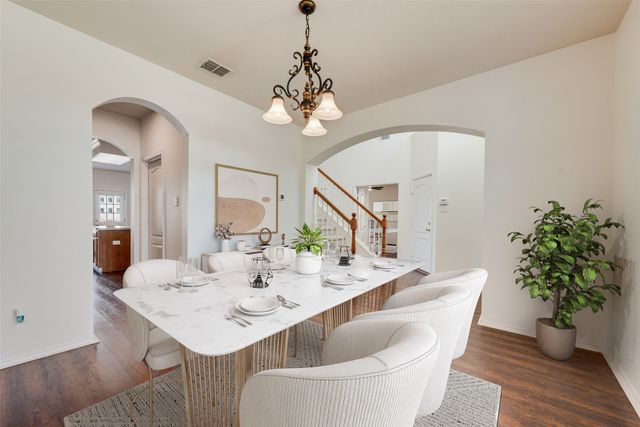 306 Salsbury Drive, Euless, TX 76040