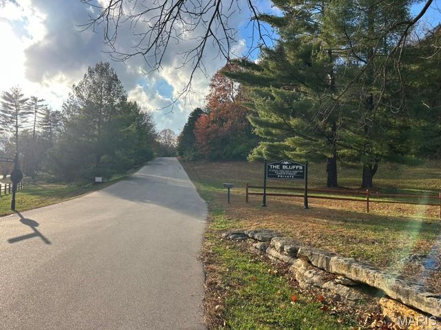 59 R The Bluffs Drive, Eureka, MO 63025